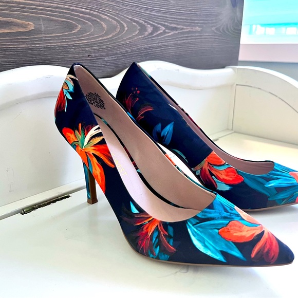 NWOT Nine West Heels - Picture 3 of 4